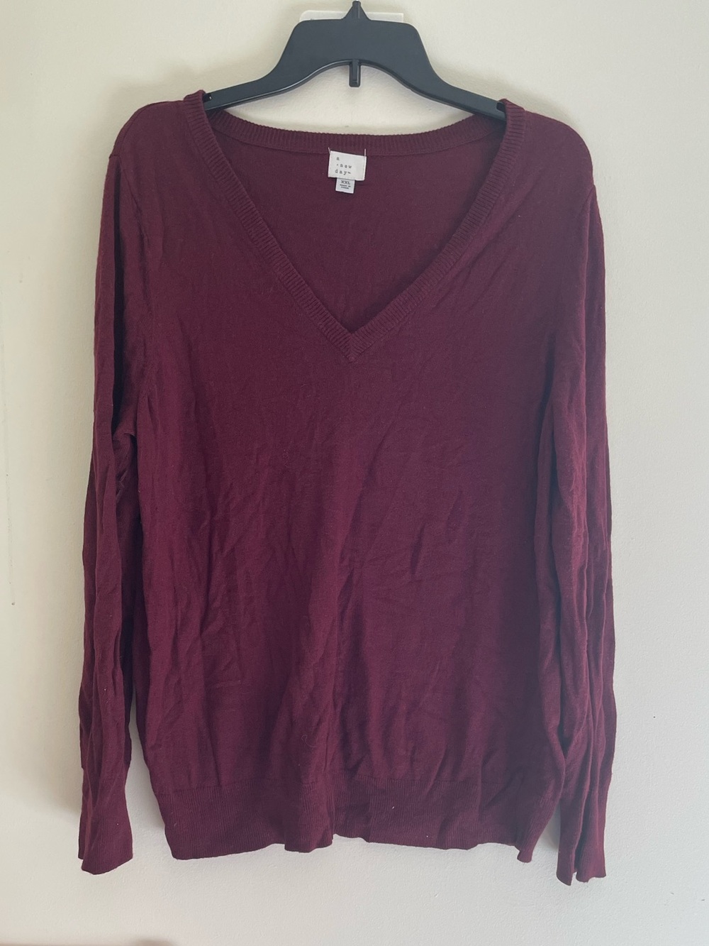 Soft V-Neck Lightweight Sweater - Burgundy